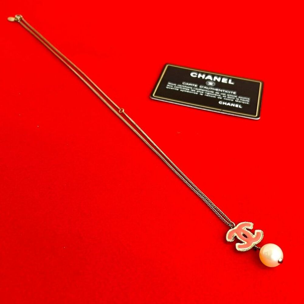 Chanel Coco Mark Swing Pearl Necklace